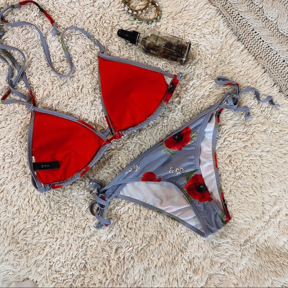 💎Y.A.S • Floral Red and Blue Bikini - Picture 2 of 5